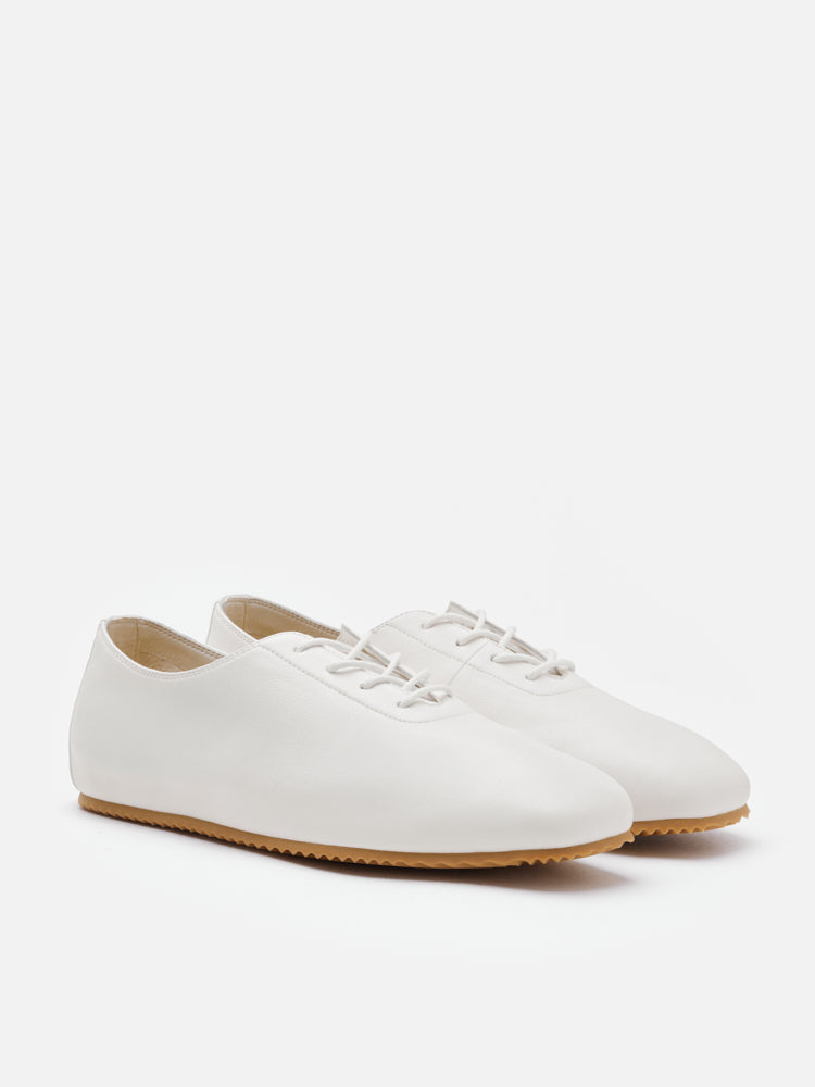 PAZZION, Arden Classic Lace-Up Flats, White